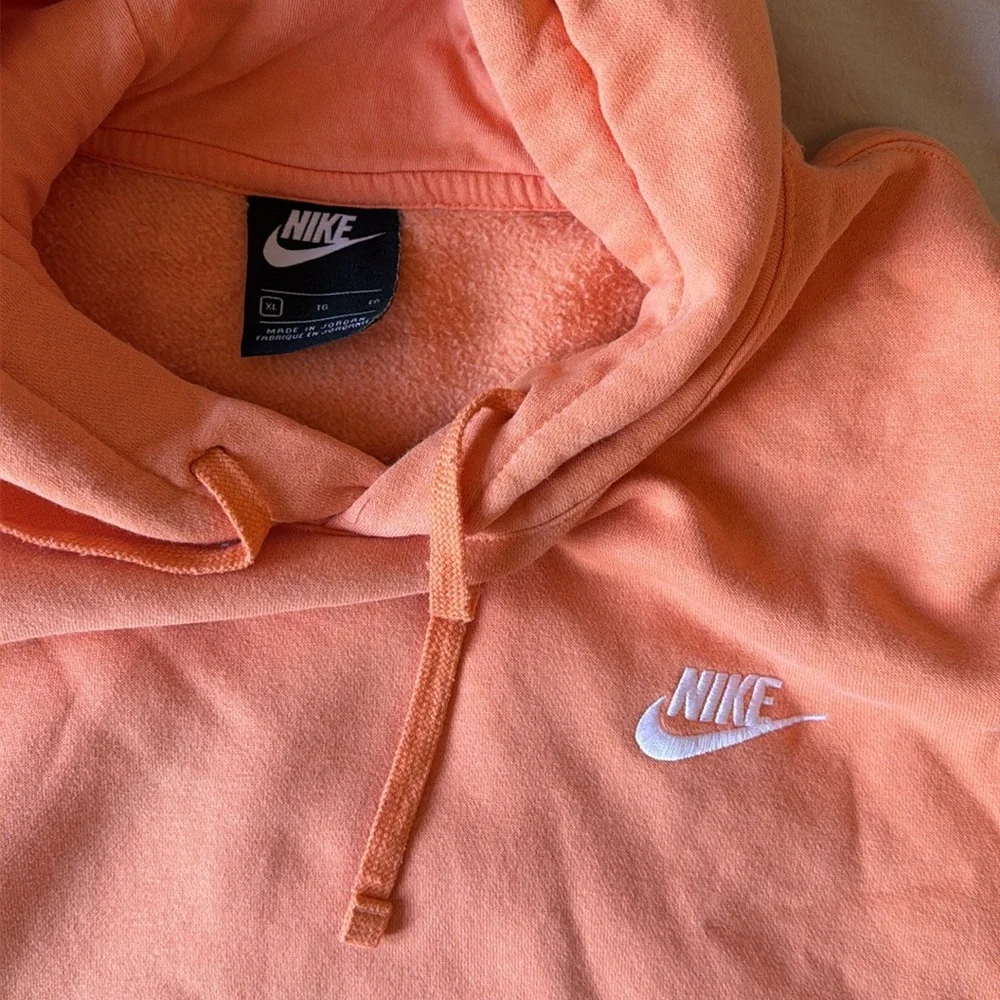 Nike Men’s Orange XL hoodie